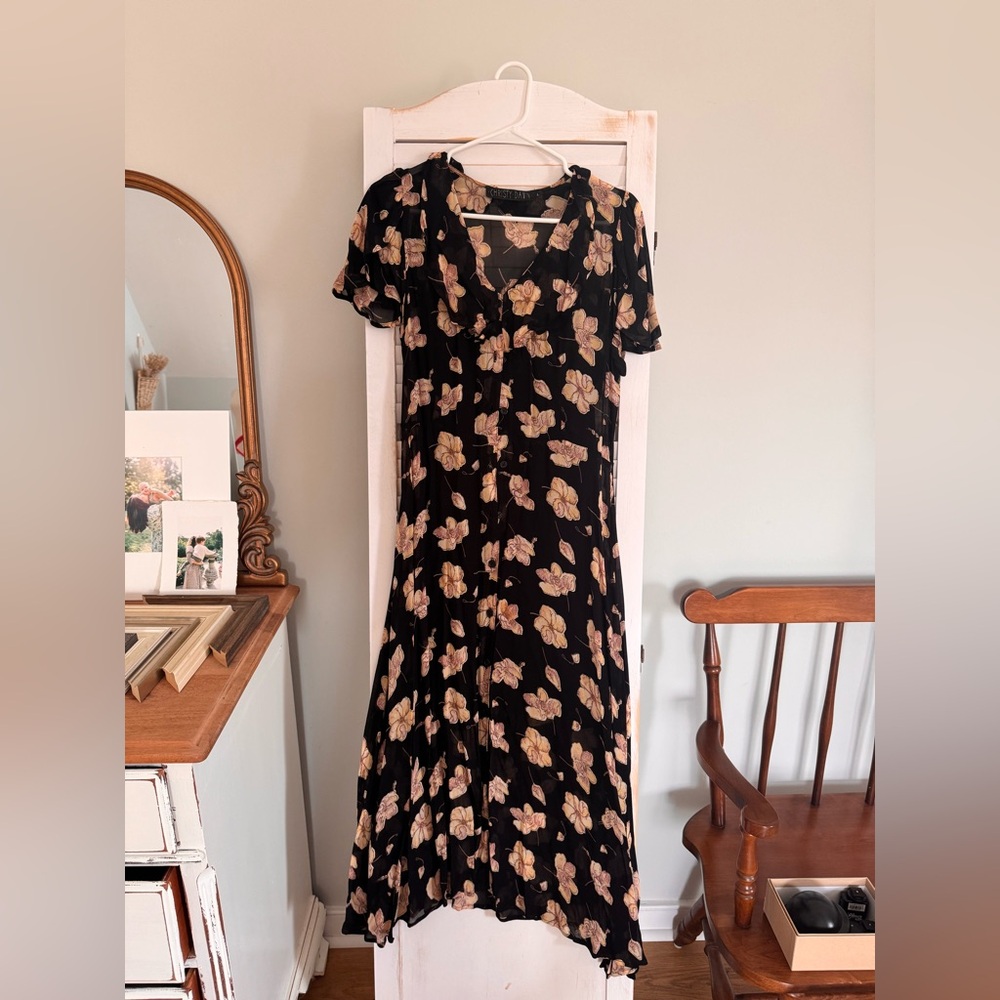 Christy Dawn Daisy Dress in black floral size L fits like S